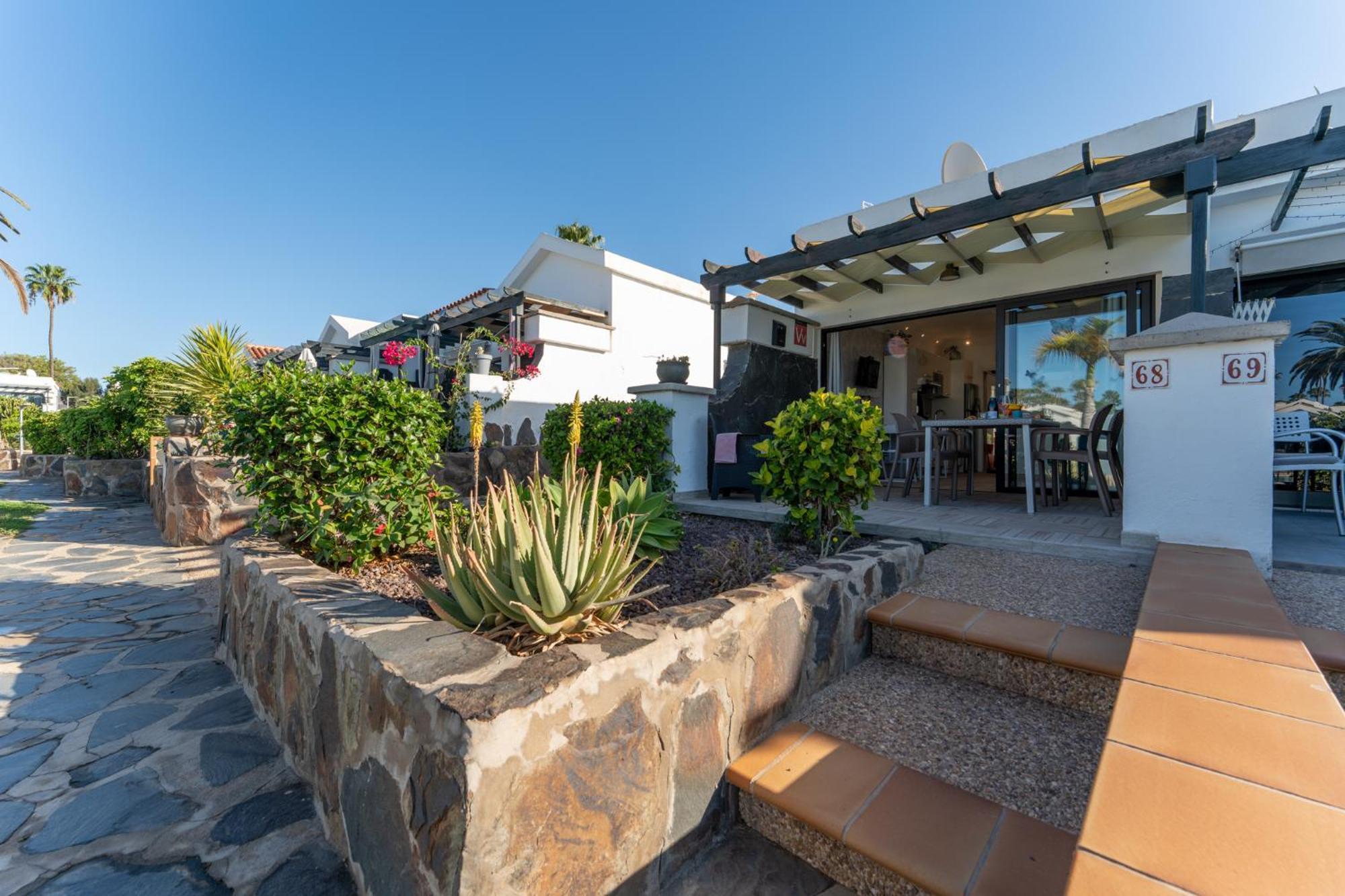 Luxury Poolside Holiday Home Maspalomas  Extérieur photo